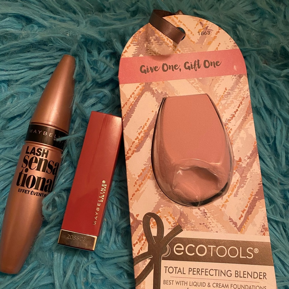 Makeup bundle